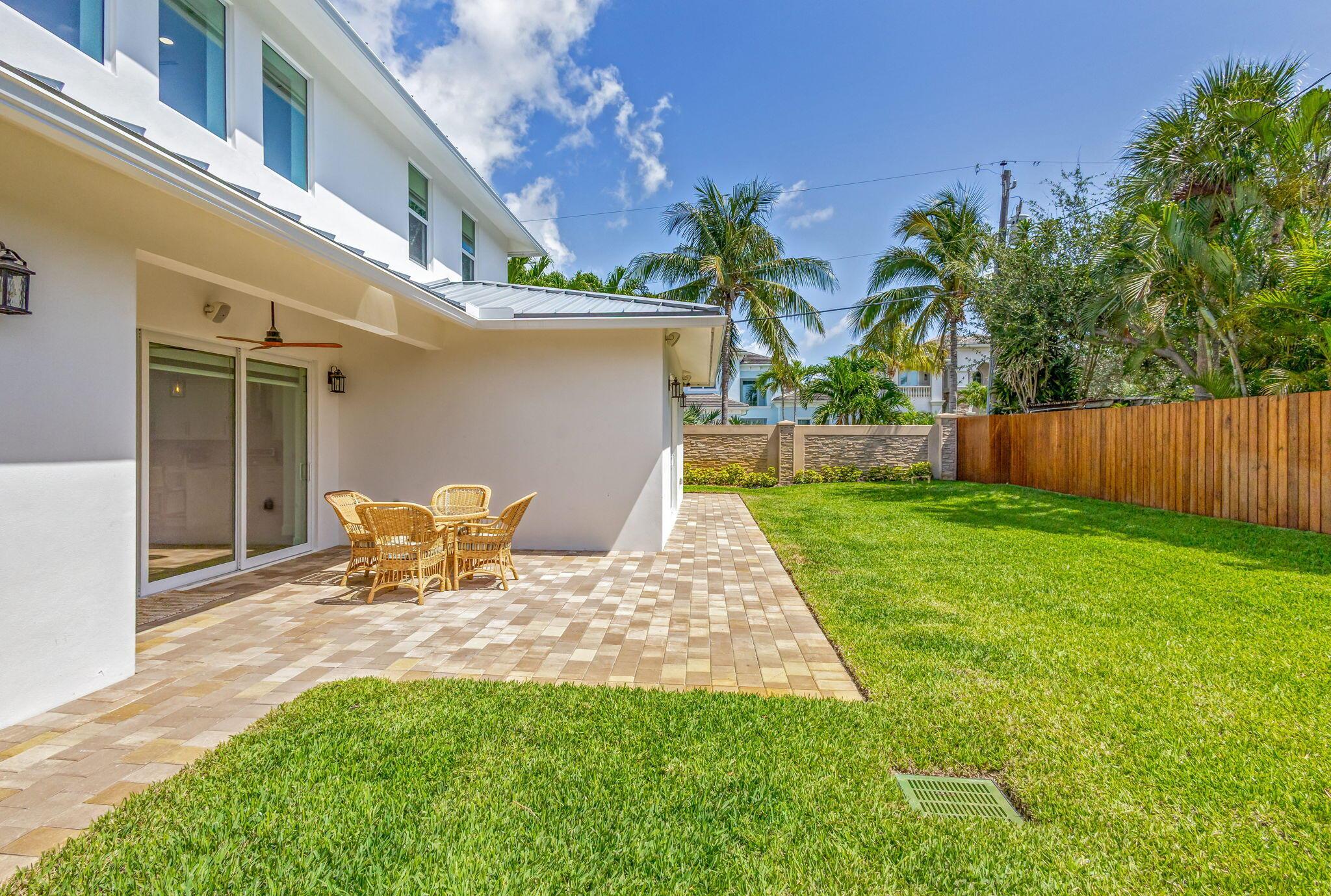 JUNO ISLES - Residential