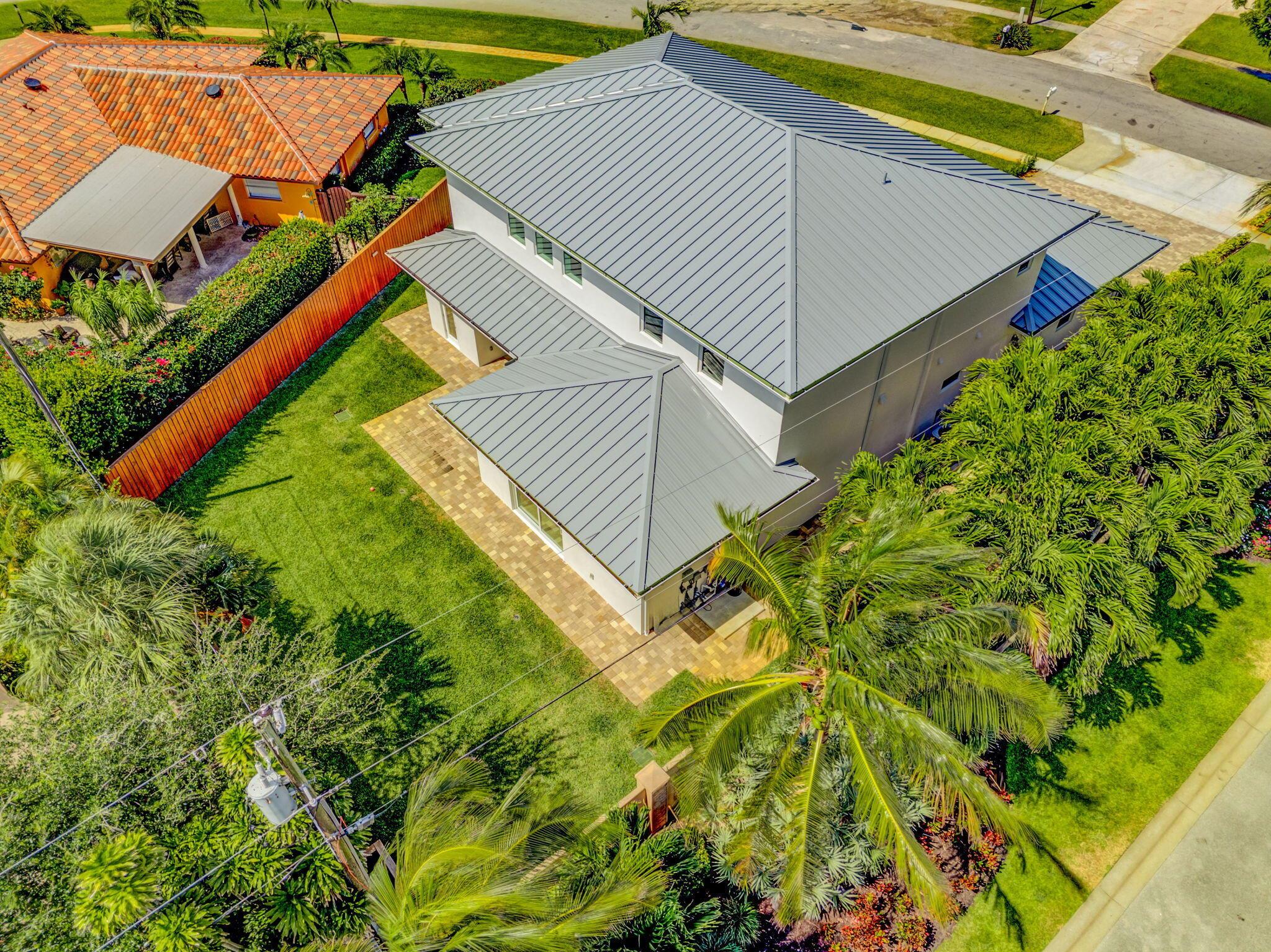 JUNO ISLES - Residential