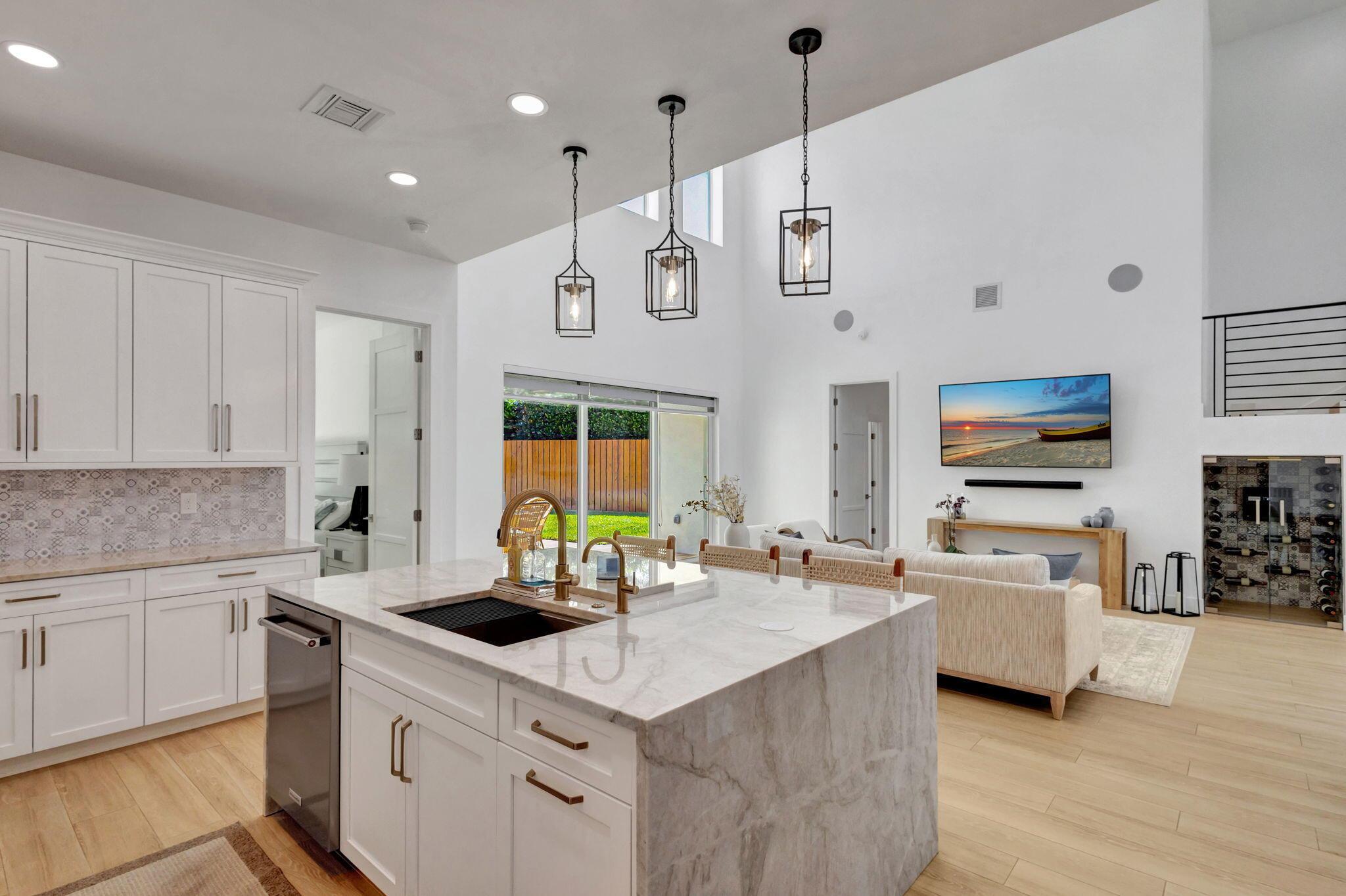 JUNO ISLES - Residential