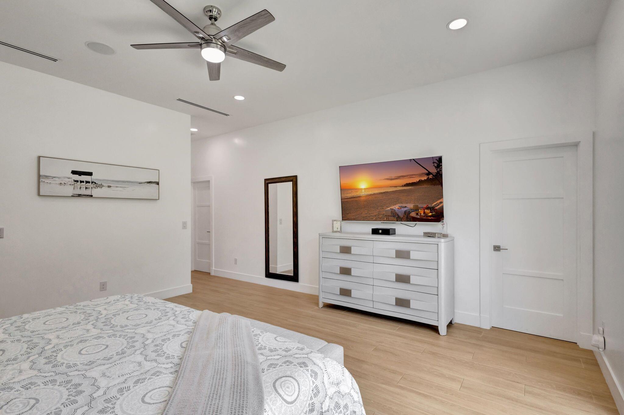 JUNO ISLES - Residential