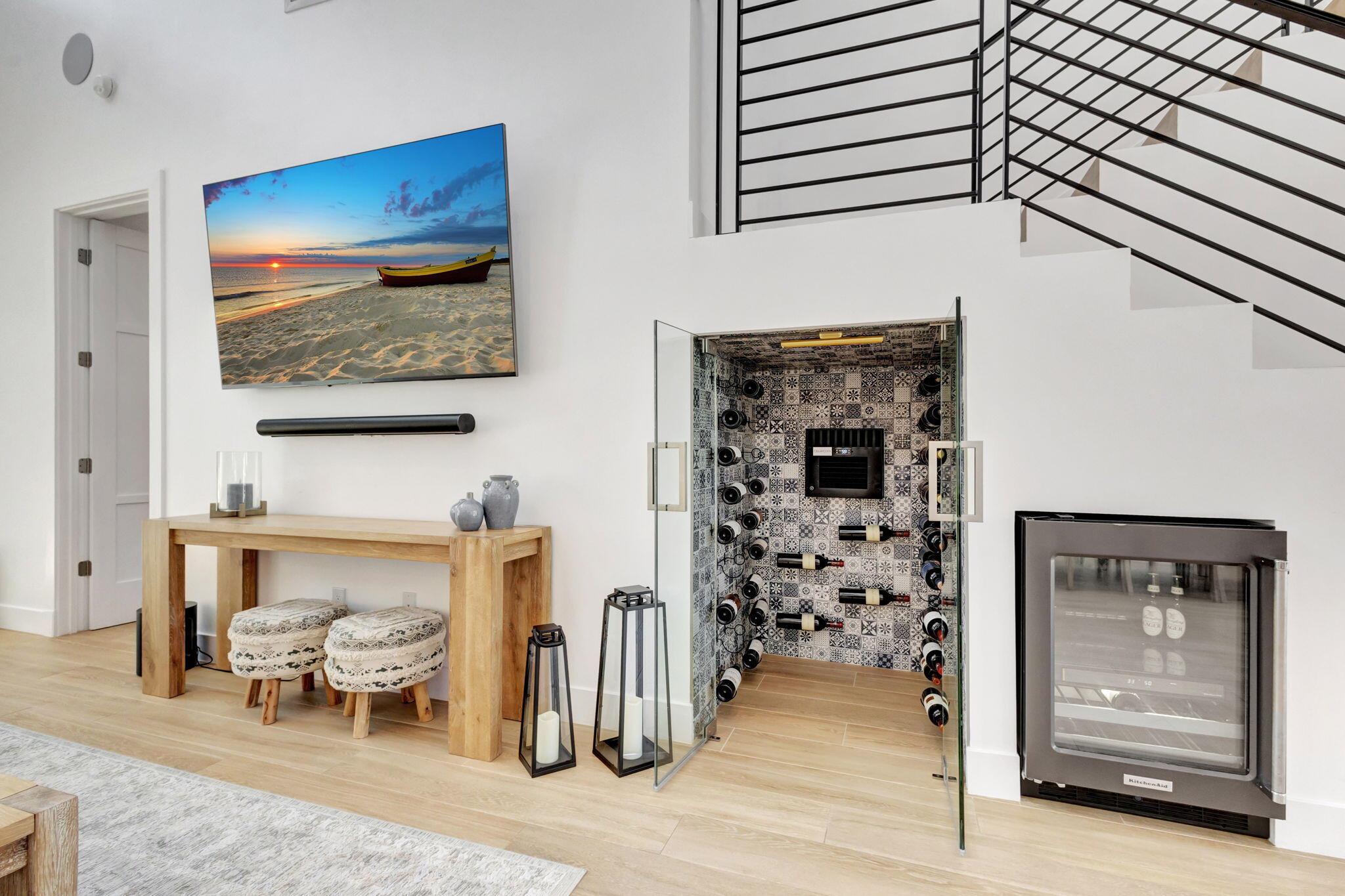 JUNO ISLES - Residential