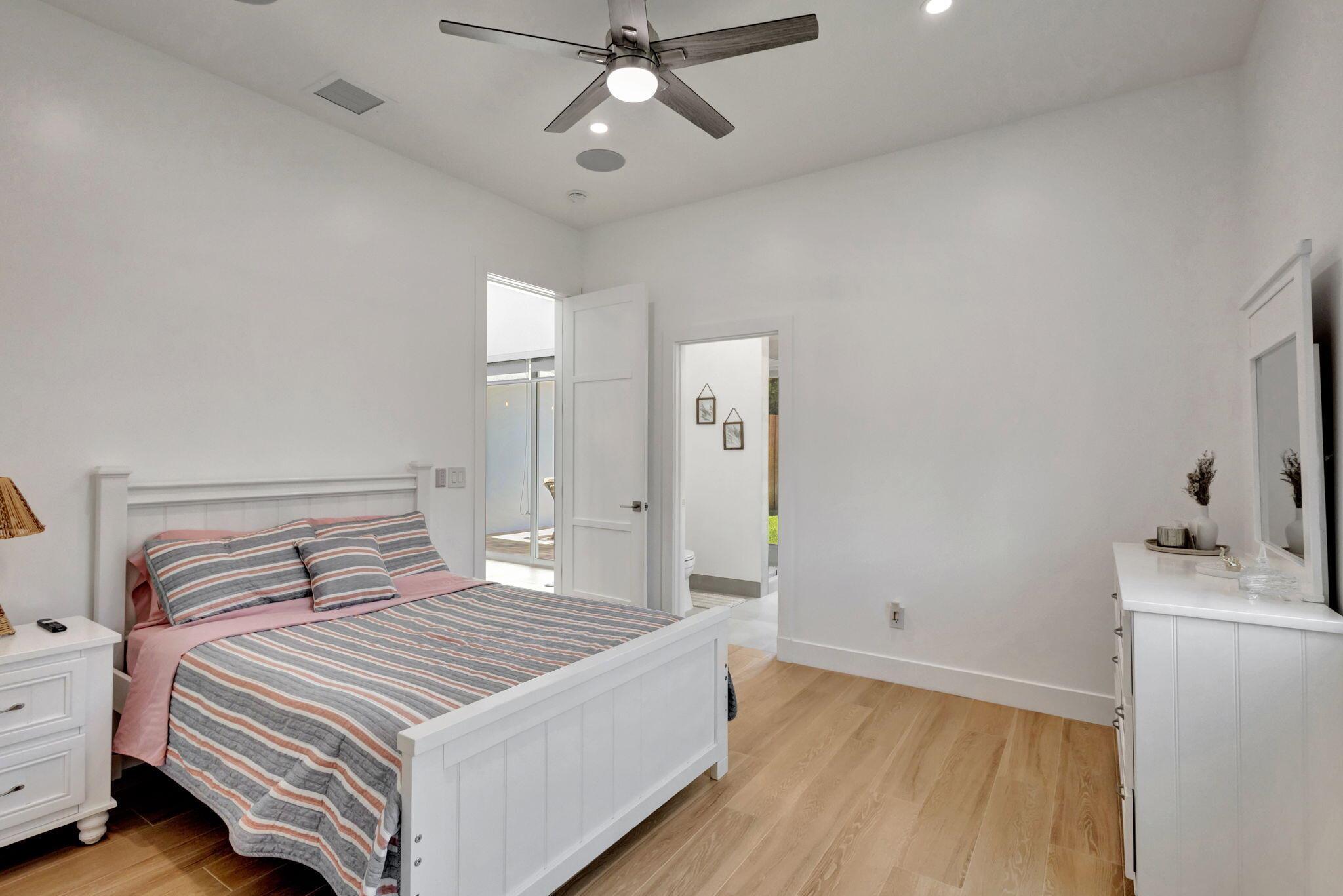 JUNO ISLES - Residential