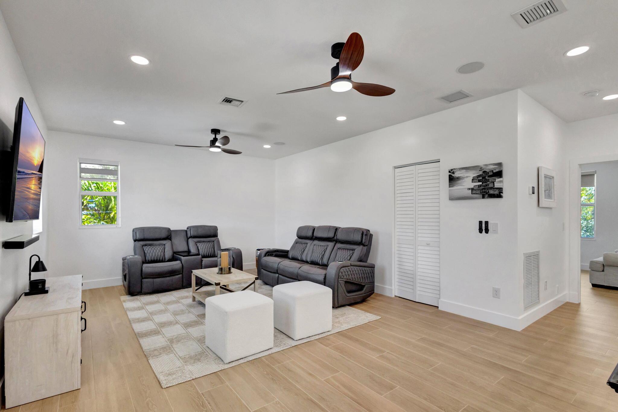 JUNO ISLES - Residential