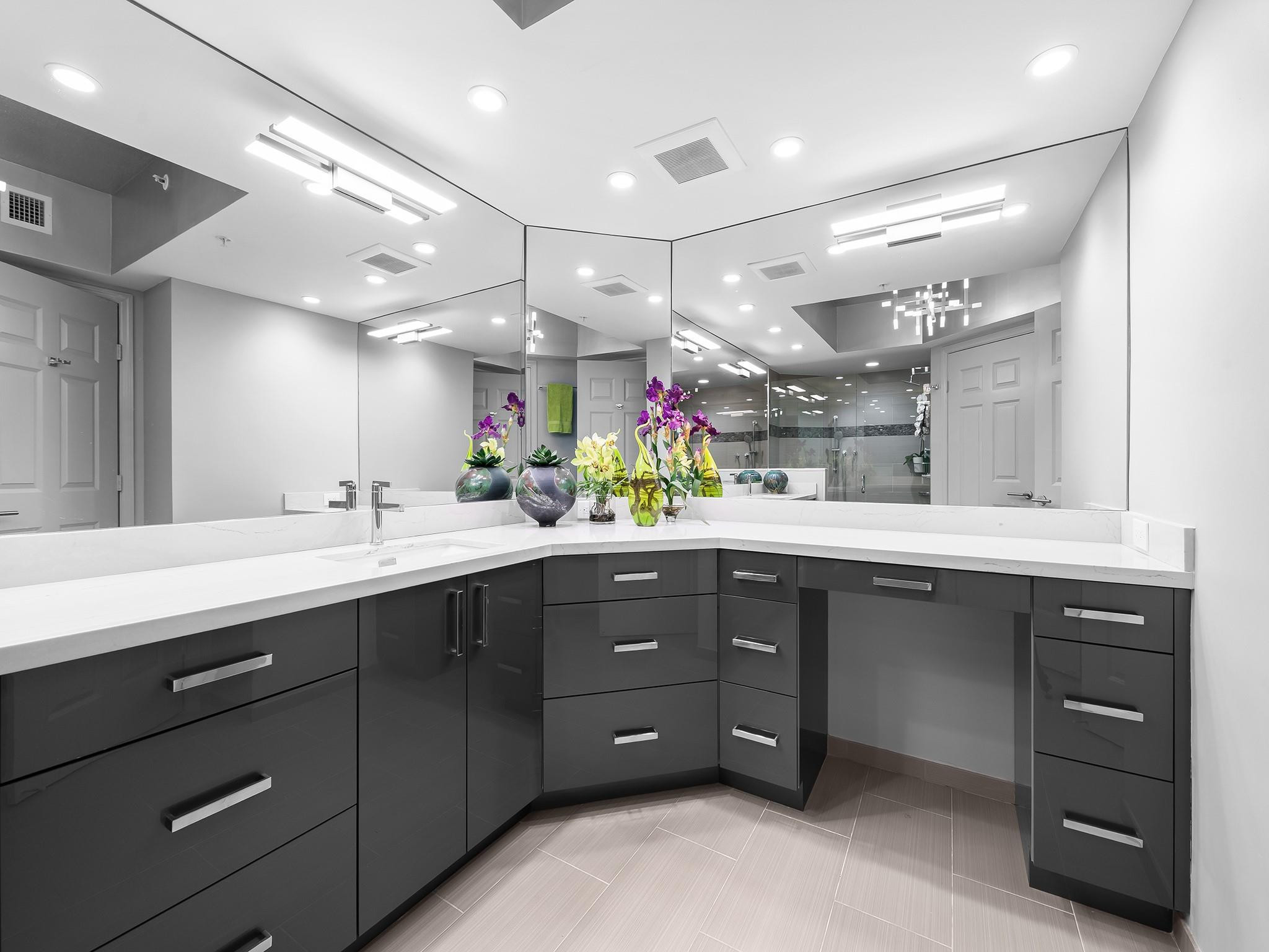 Las Olas Grand - Residential