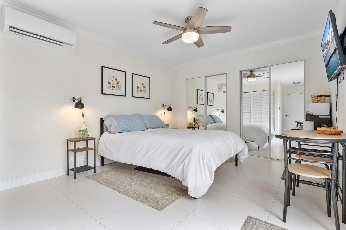 HOLLYWOOD - Residential