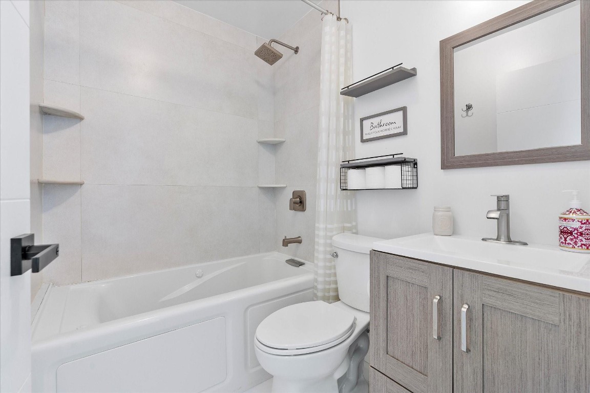 HOLLYWOOD - Residential