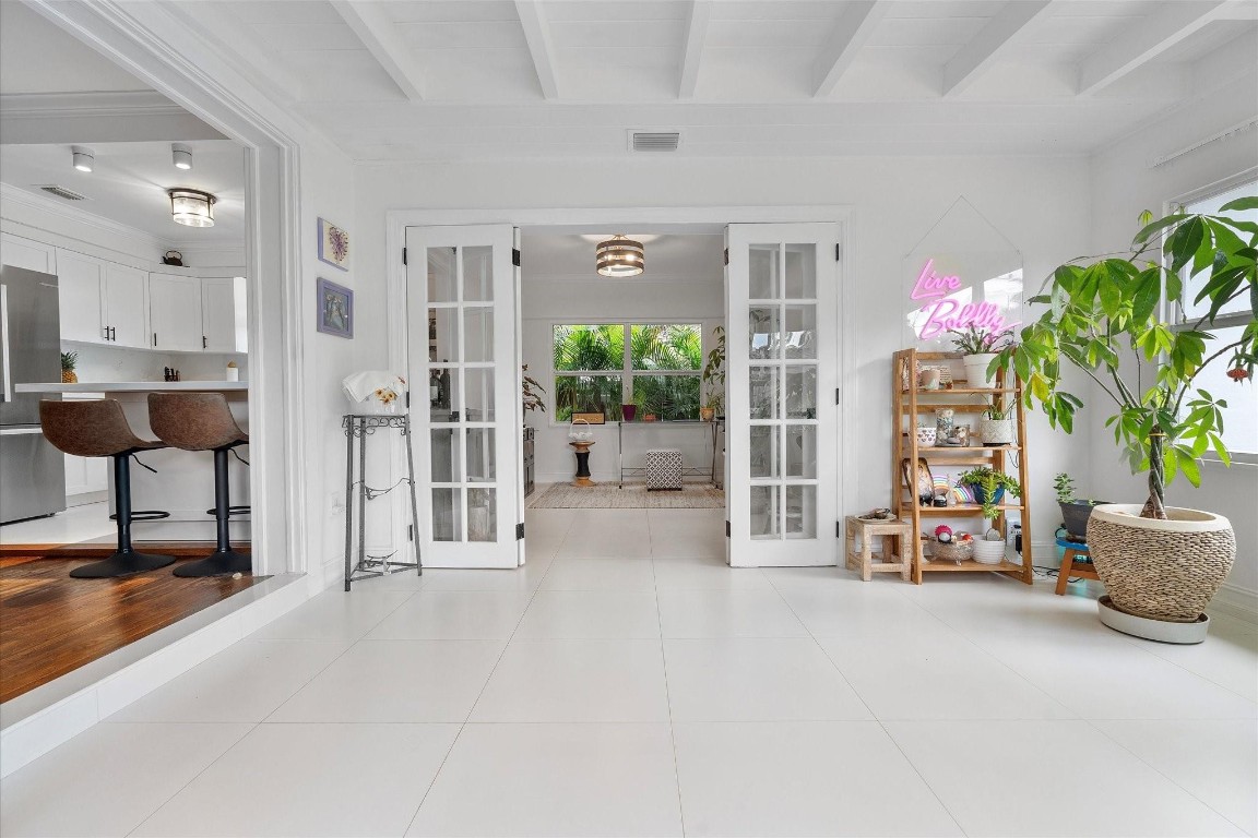 HOLLYWOOD - Residential