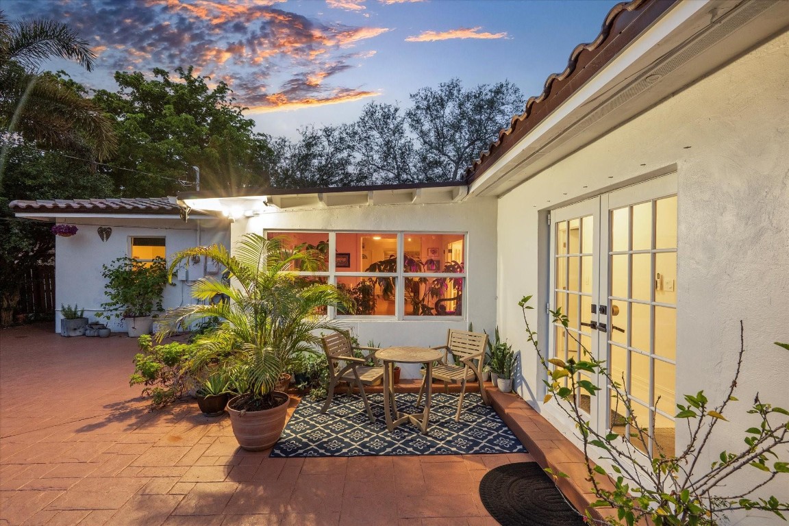 HOLLYWOOD - Residential