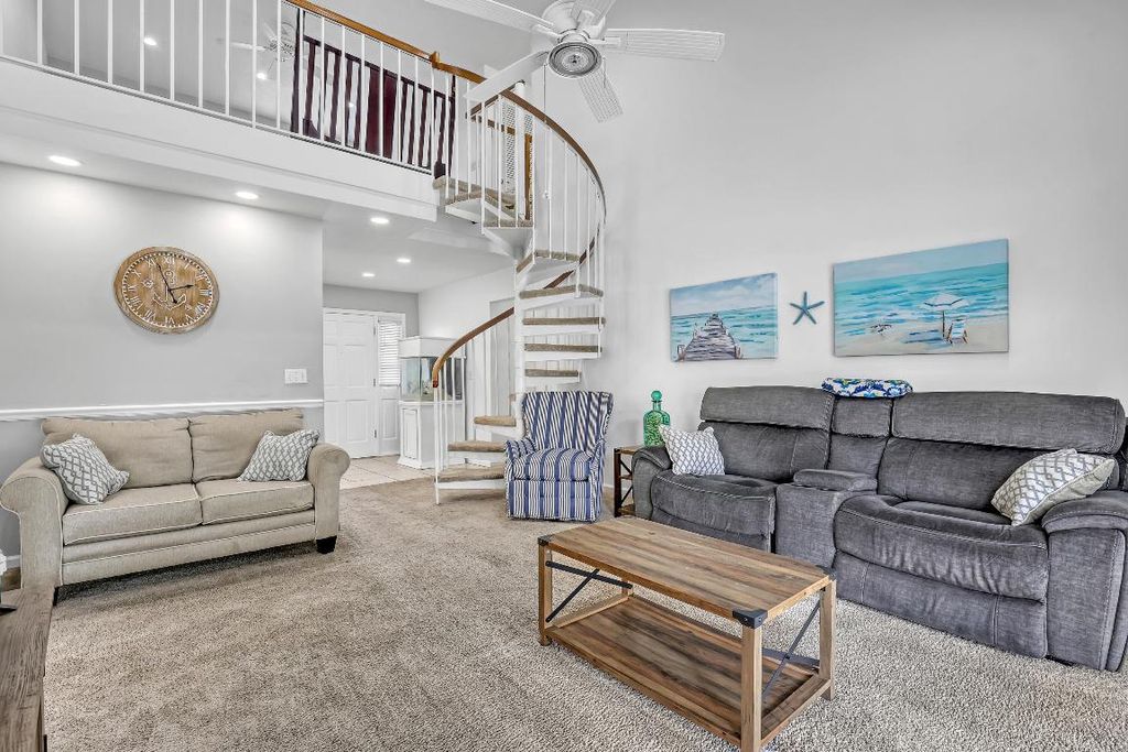 Photo of 6119 Mullin Street, Jupiter, FL 33458 (MLS # R11080661)