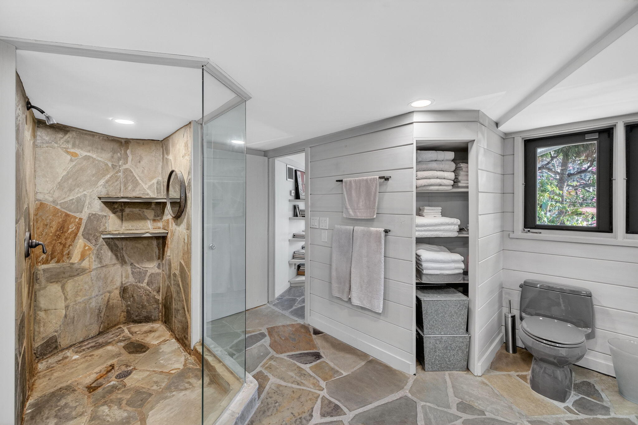 BEL-AIR ISLE - Residential