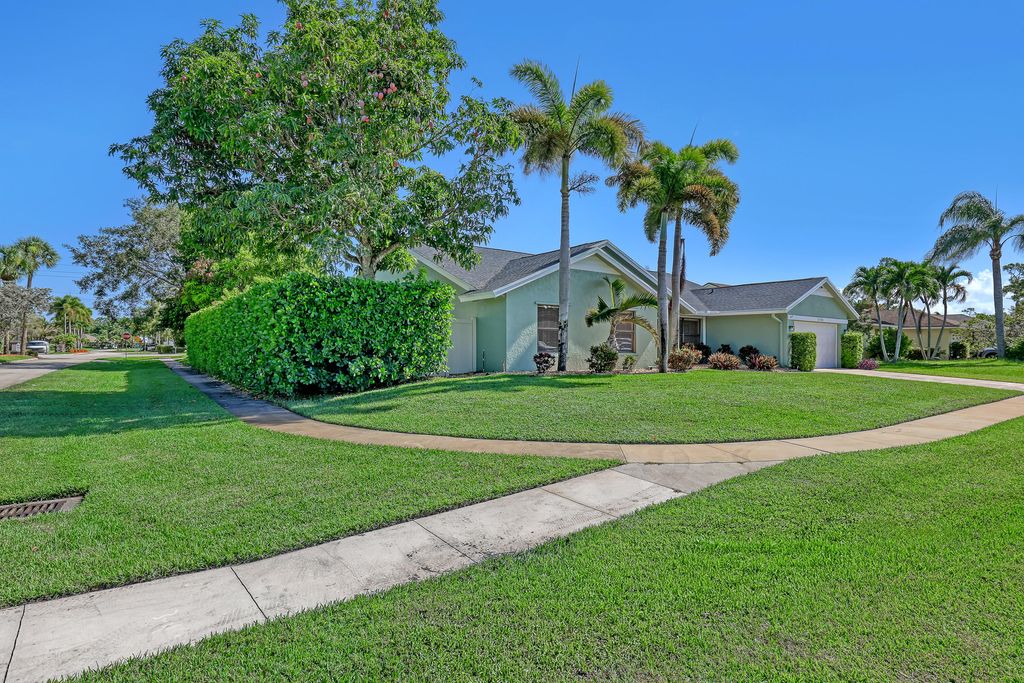 Photo of 13785 Exotica Lane, Wellington, FL 33414 (MLS # B26055951)