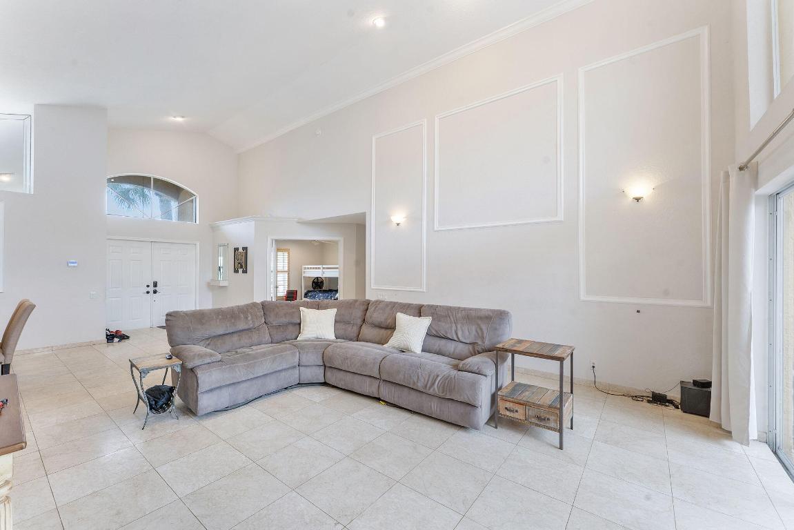 GOLF COLONY - Residential