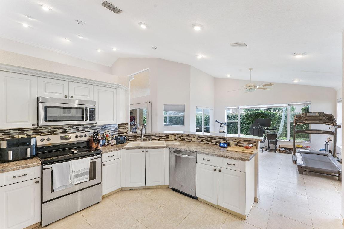 GOLF COLONY - Residential