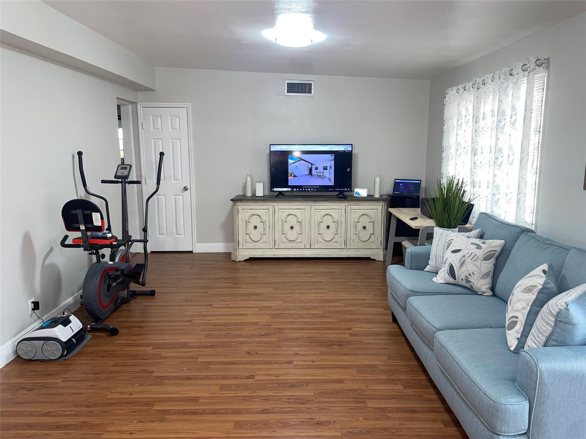 5813 NW 18TH Court