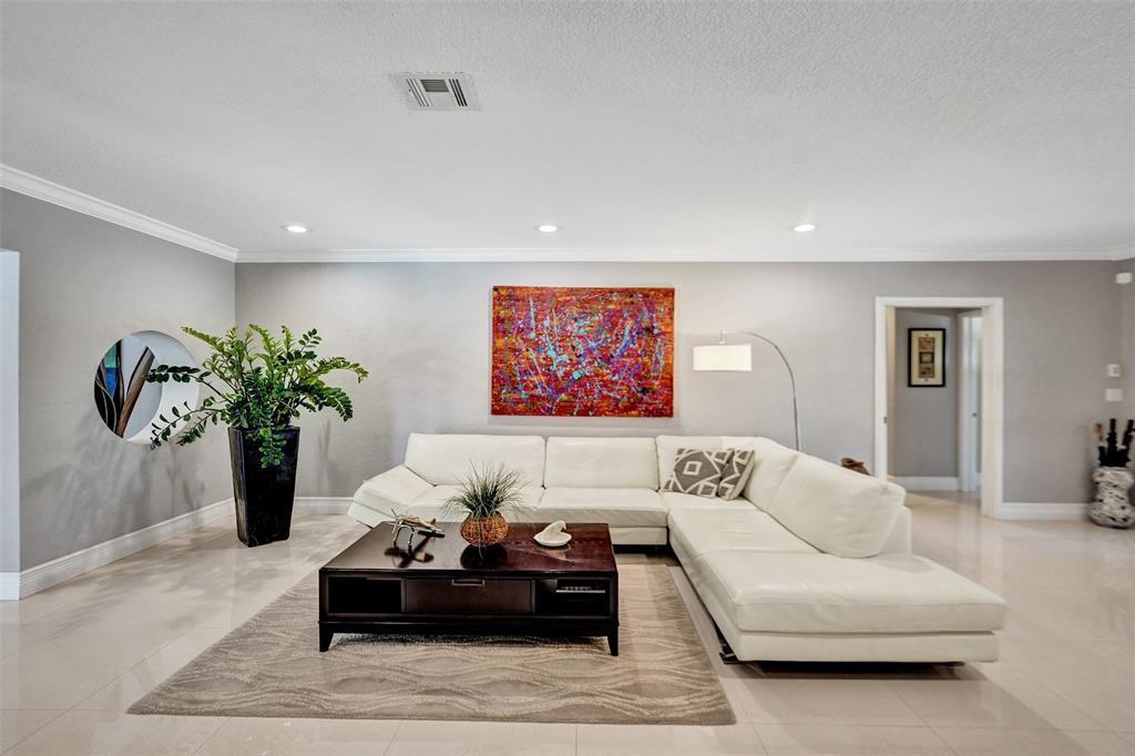 2524 NE 26th Ter