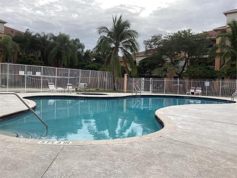 Tiny photo for 6900 SW 39th Street #308j, Davie, FL 33314 (MLS # B26037297)
