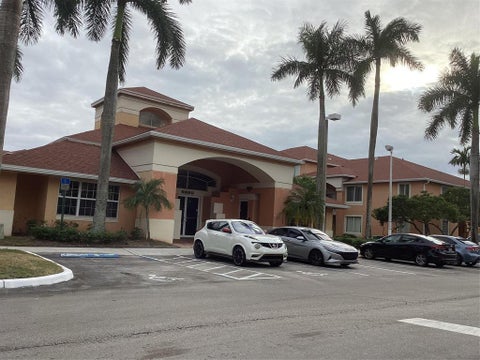 Tiny photo for 6900 SW 39th Street #308j, Davie, FL 33314 (MLS # B26037297)