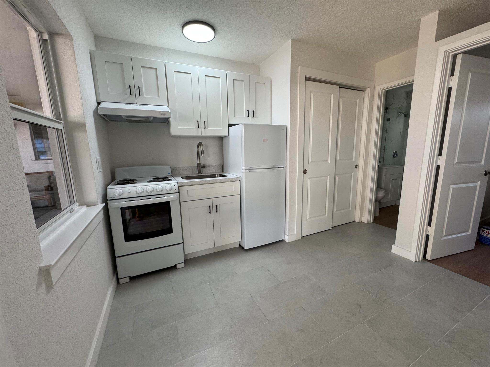 PALM BEACH SHORES - Residential Lease