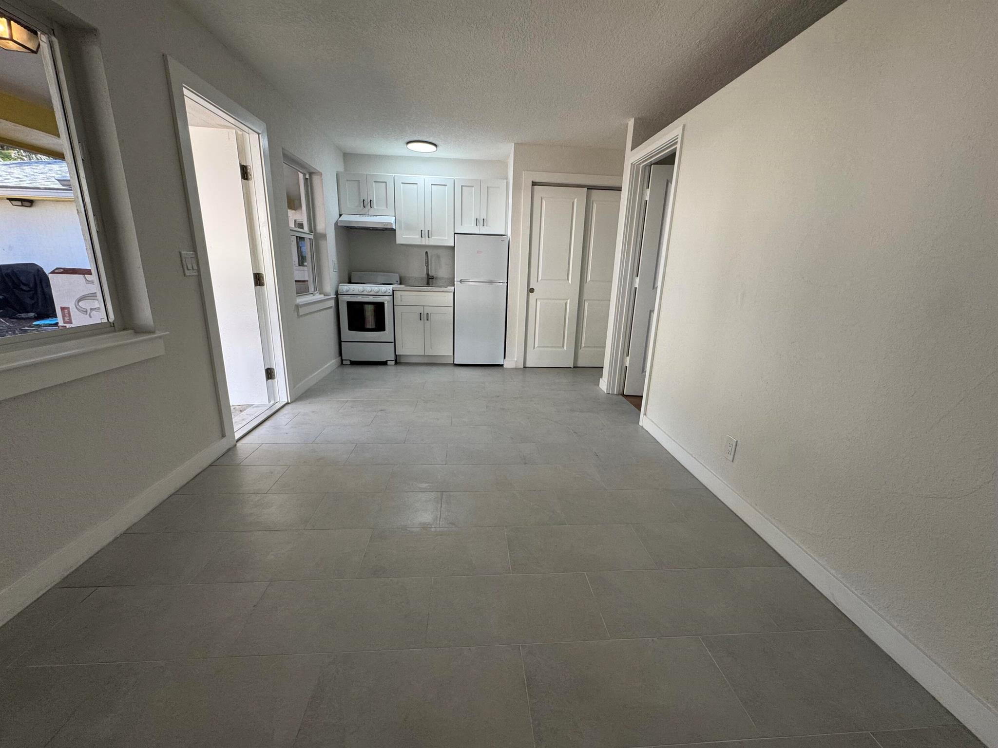 PALM BEACH SHORES - Residential Lease