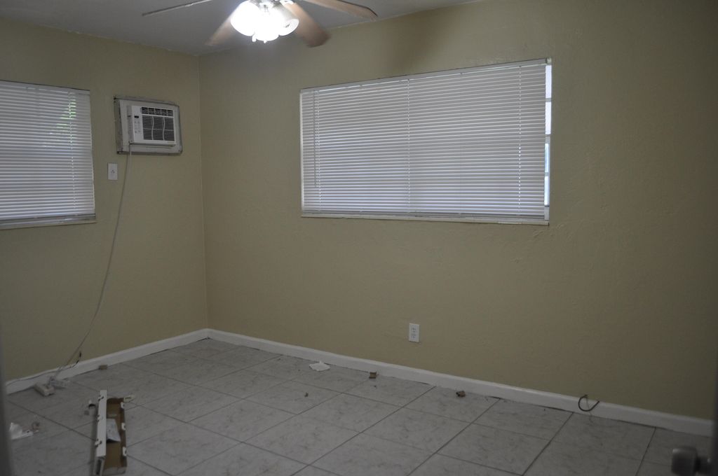 Photo of 6425 SW 25th Street, Miramar, FL 33023 (MLS # B26008146)