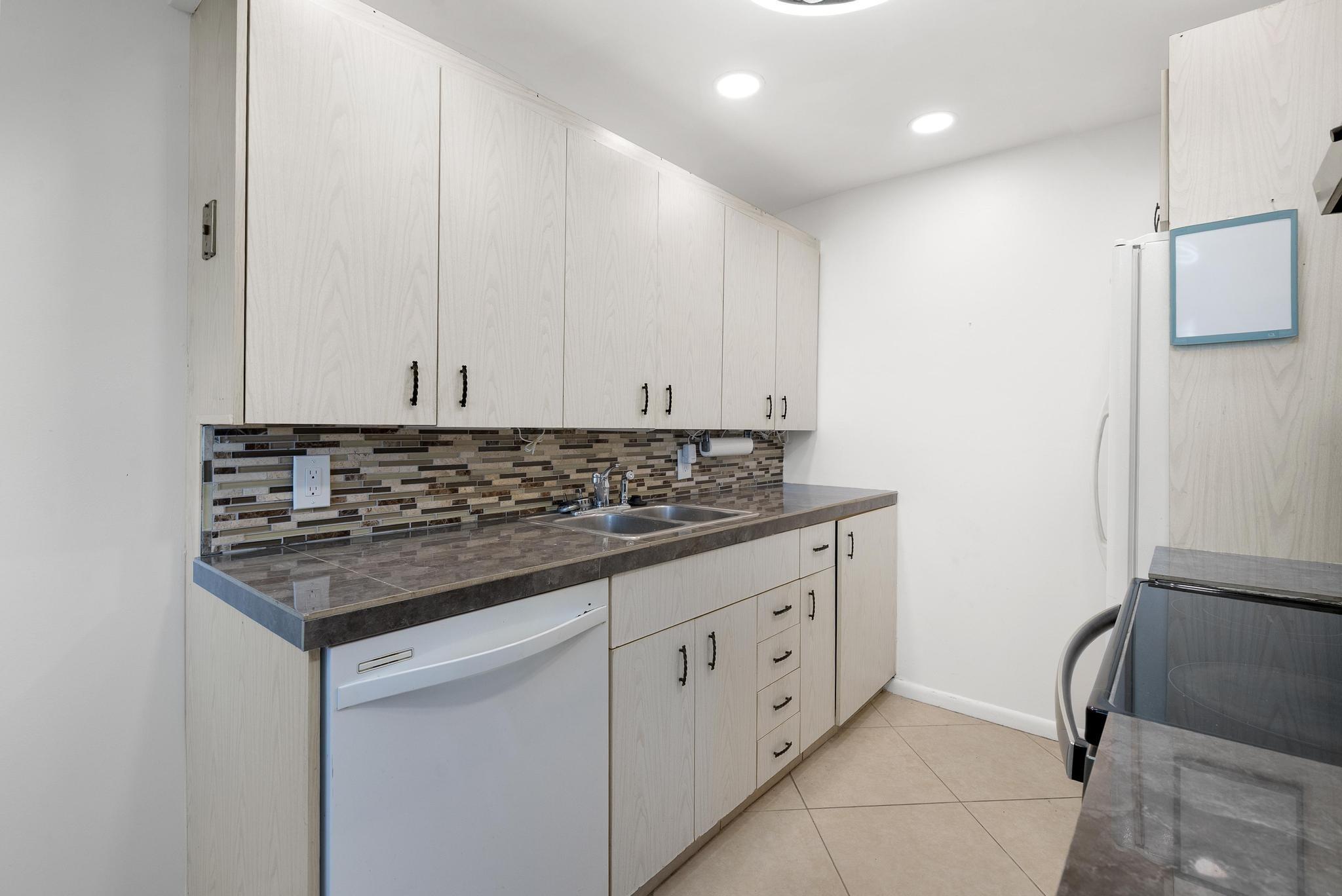 Exeter D At Century Village - Residential Lease