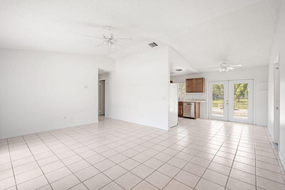 LAKEWOOD PARK UNIT 9 - Residential Lease