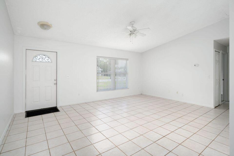 LAKEWOOD PARK UNIT 9 - Residential Lease