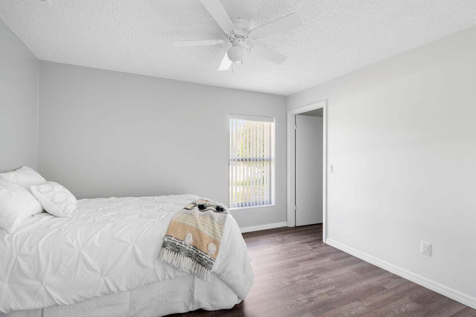 LAKEWOOD PARK UNIT 9 - Residential Lease