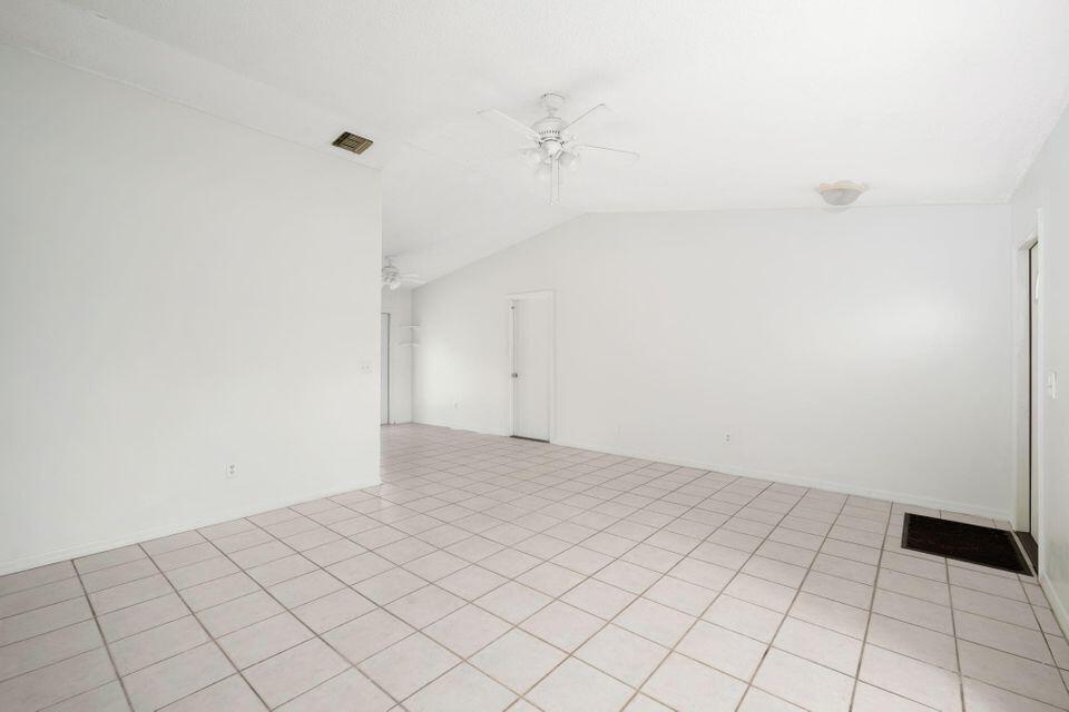 LAKEWOOD PARK UNIT 9 - Residential Lease