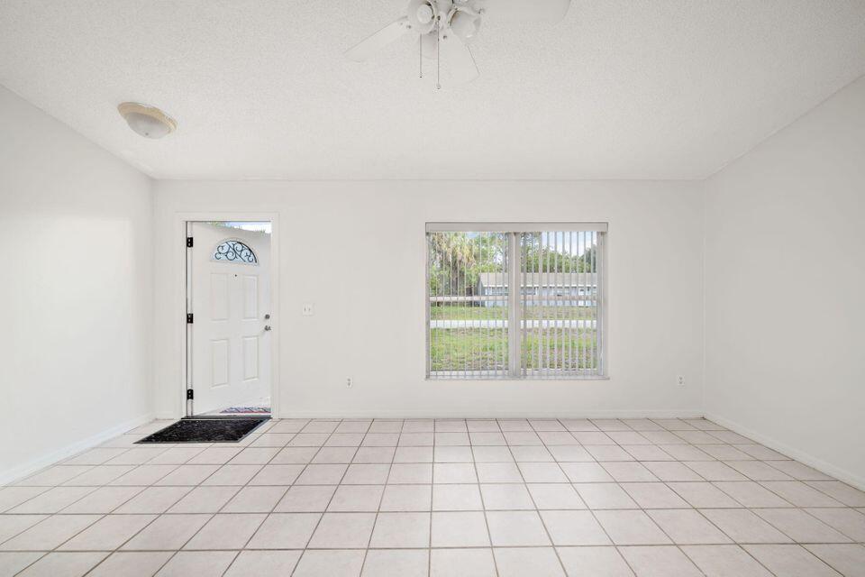 LAKEWOOD PARK UNIT 9 - Residential Lease