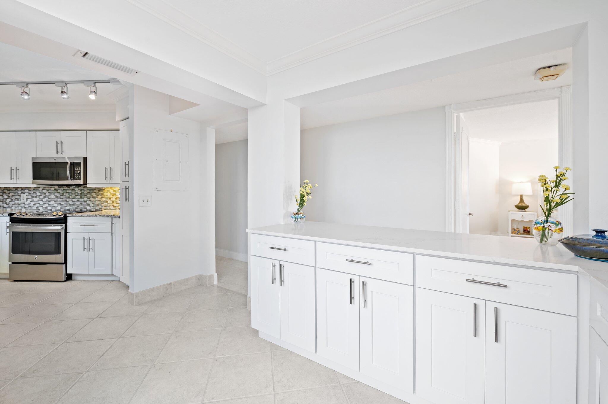 BEAUVOIS ON THE LAKE CONDO - Residential