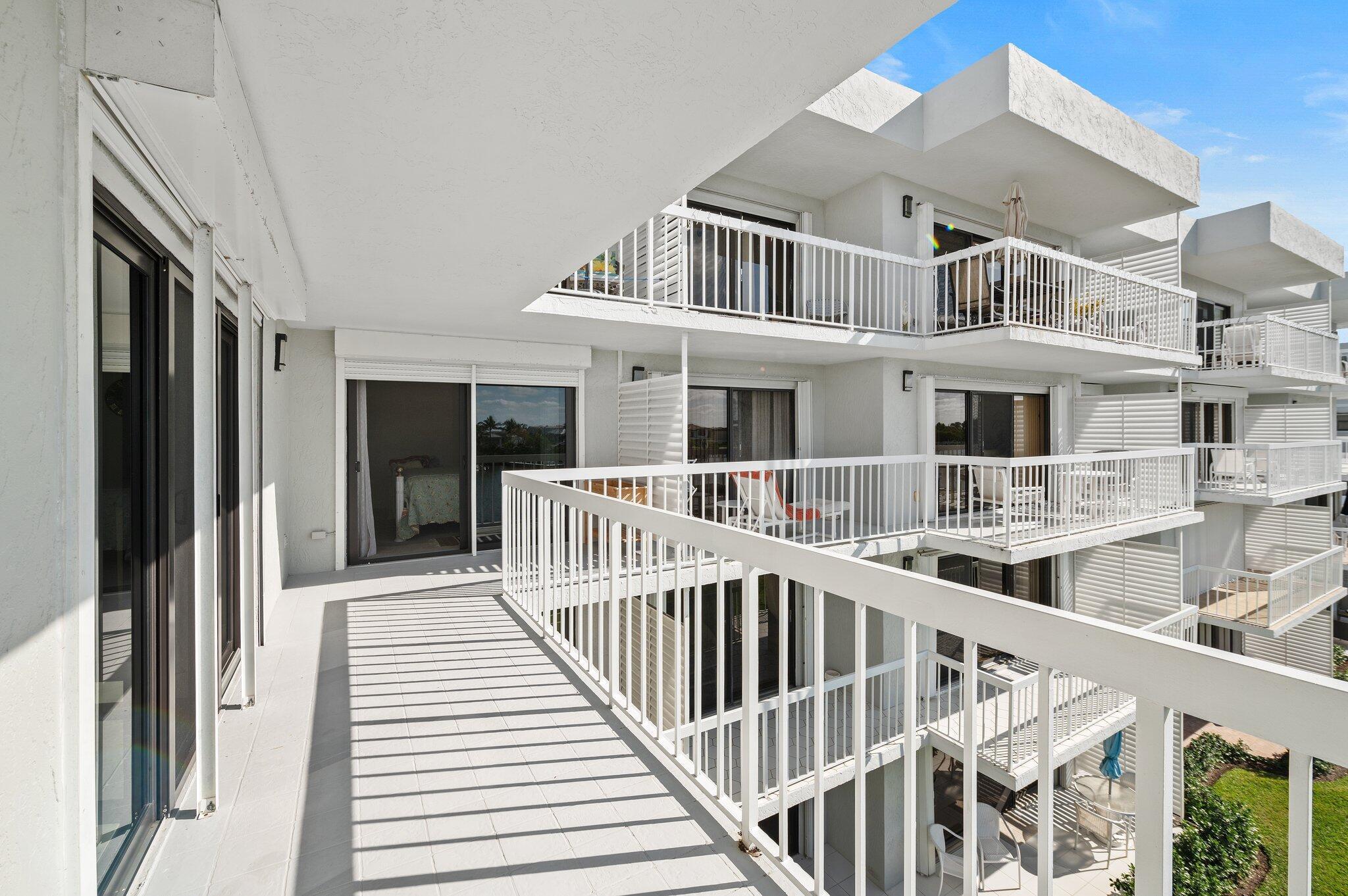 BEAUVOIS ON THE LAKE CONDO - Residential