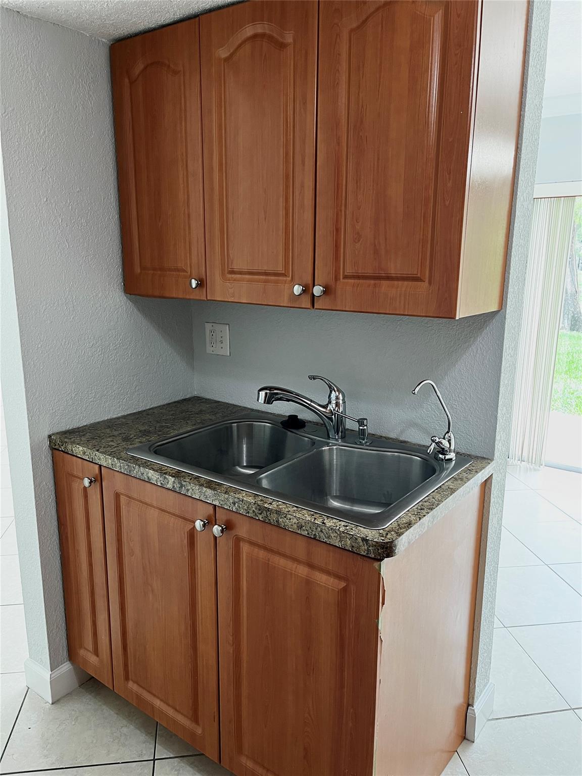 Sandpebbles Townhouse - Residential Lease