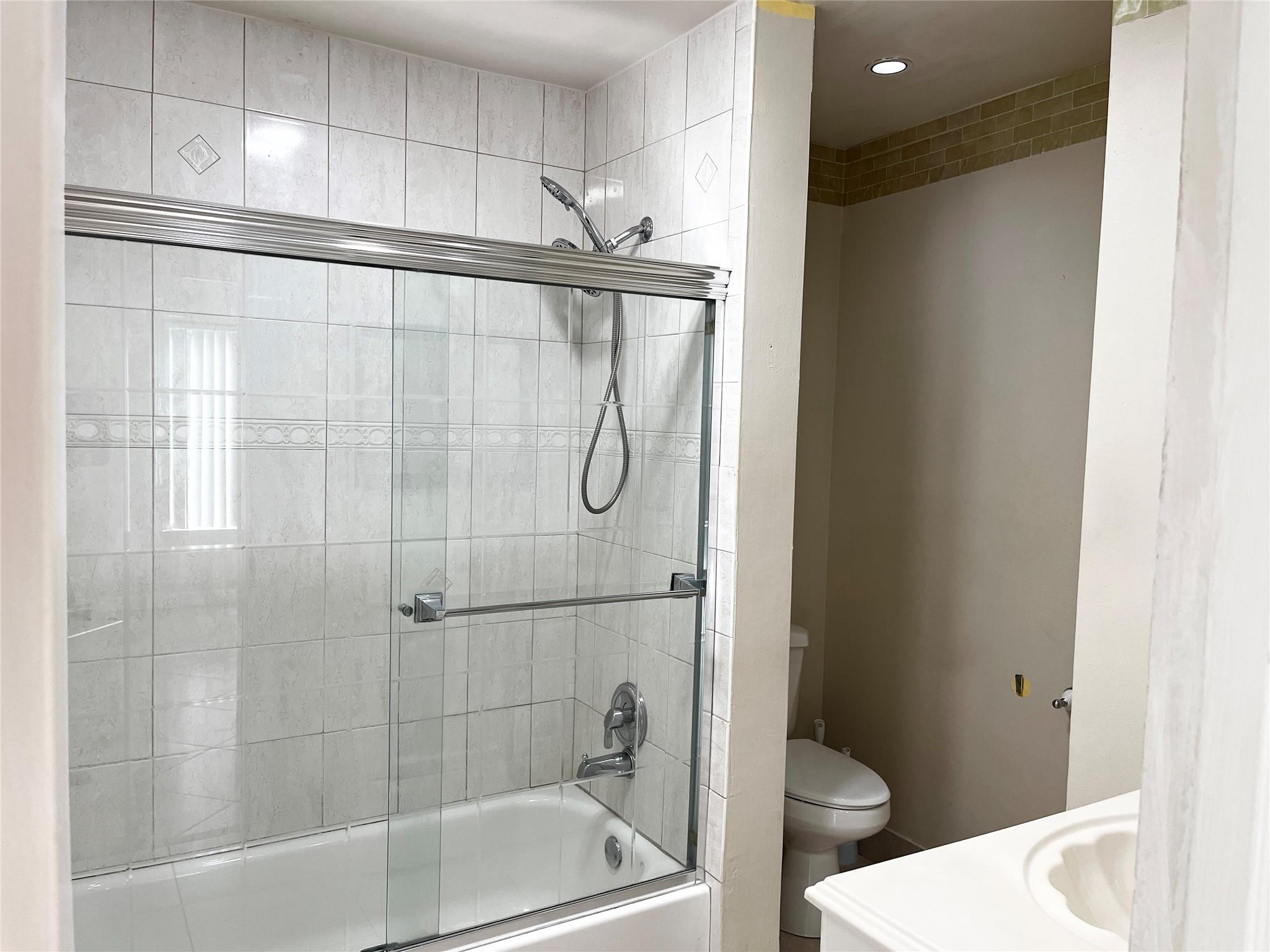 Sandpebbles Townhouse - Residential Lease