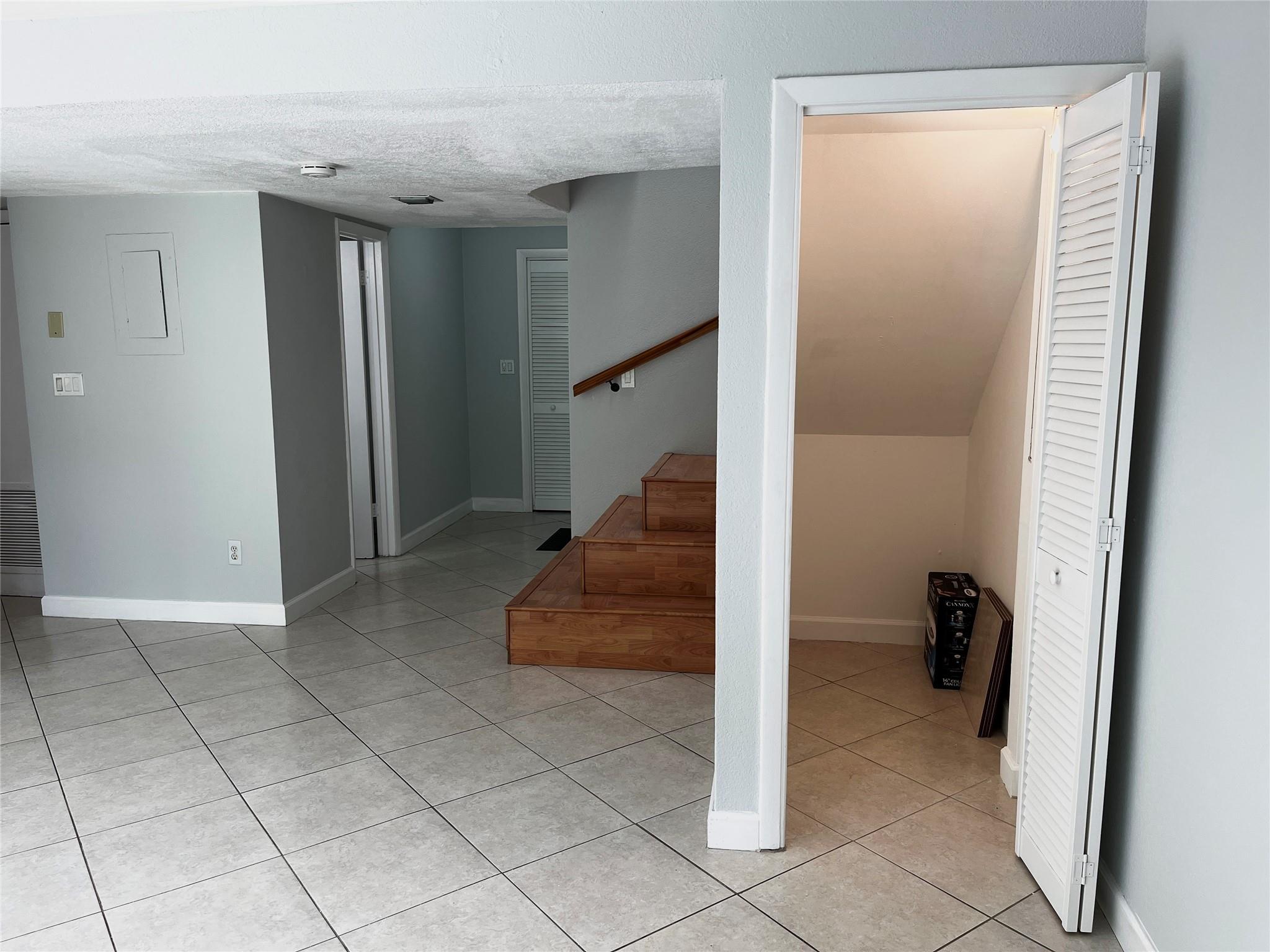 Sandpebbles Townhouse - Residential Lease