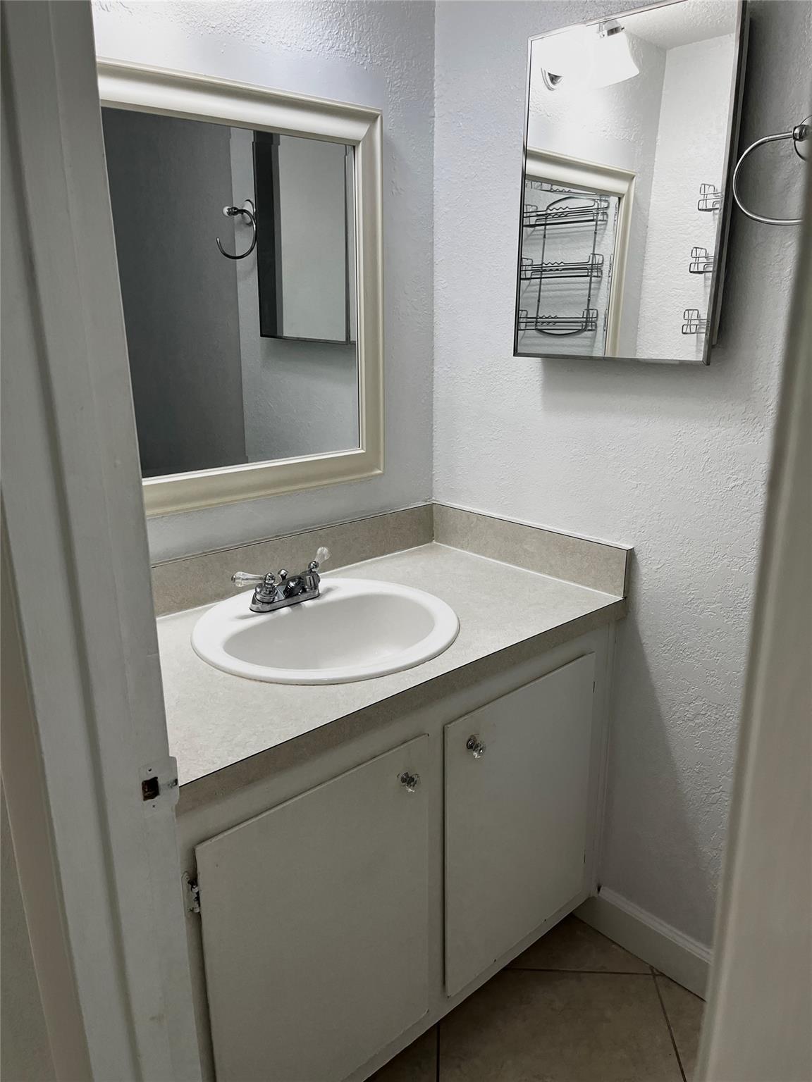 Sandpebbles Townhouse - Residential Lease