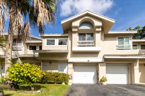 A home in Deerfield Beach