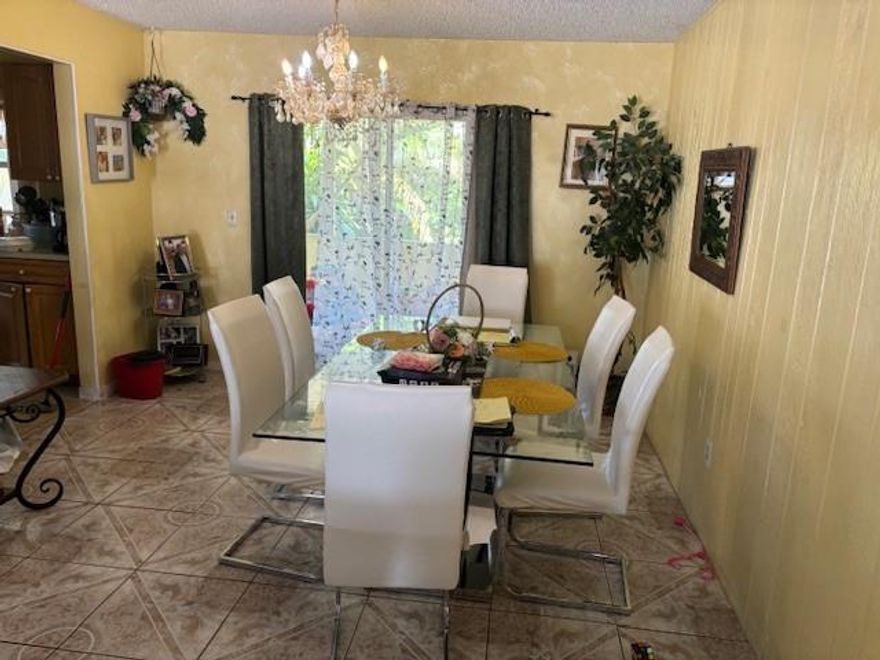 BEAUTIFUL 3/2 IN BOCA RATON READY TO MOVE IN