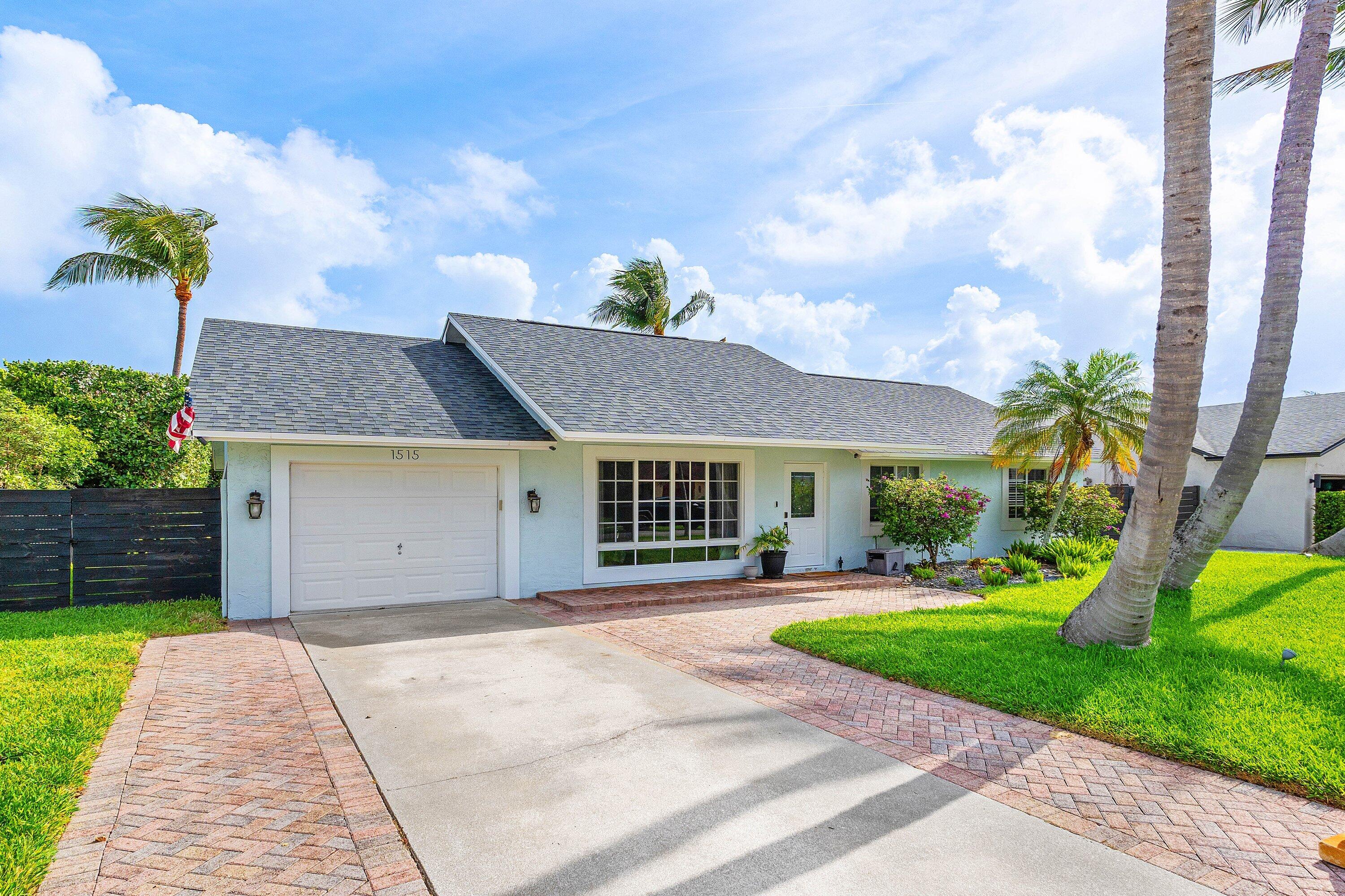 TROPIC PALMS - Residential