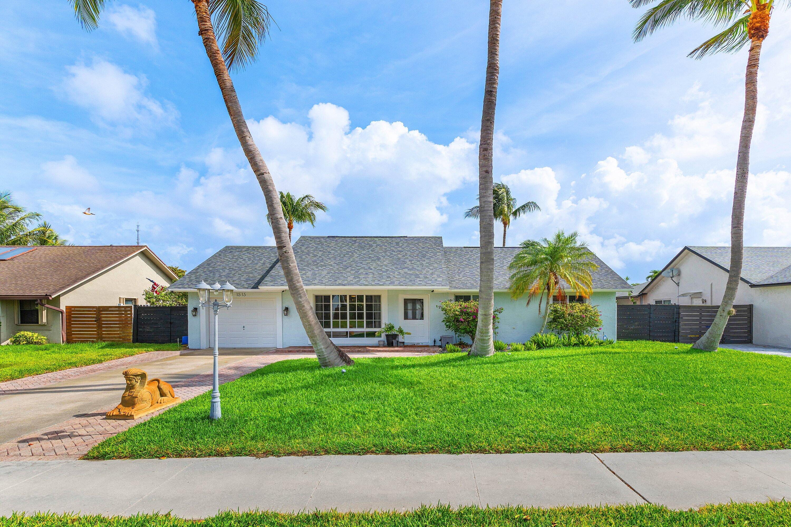 TROPIC PALMS - Residential