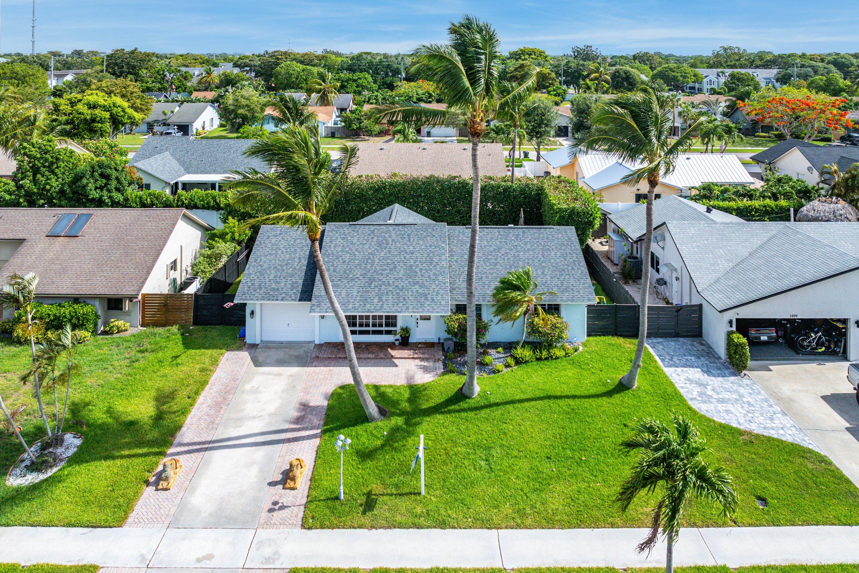 TROPIC PALMS - Residential