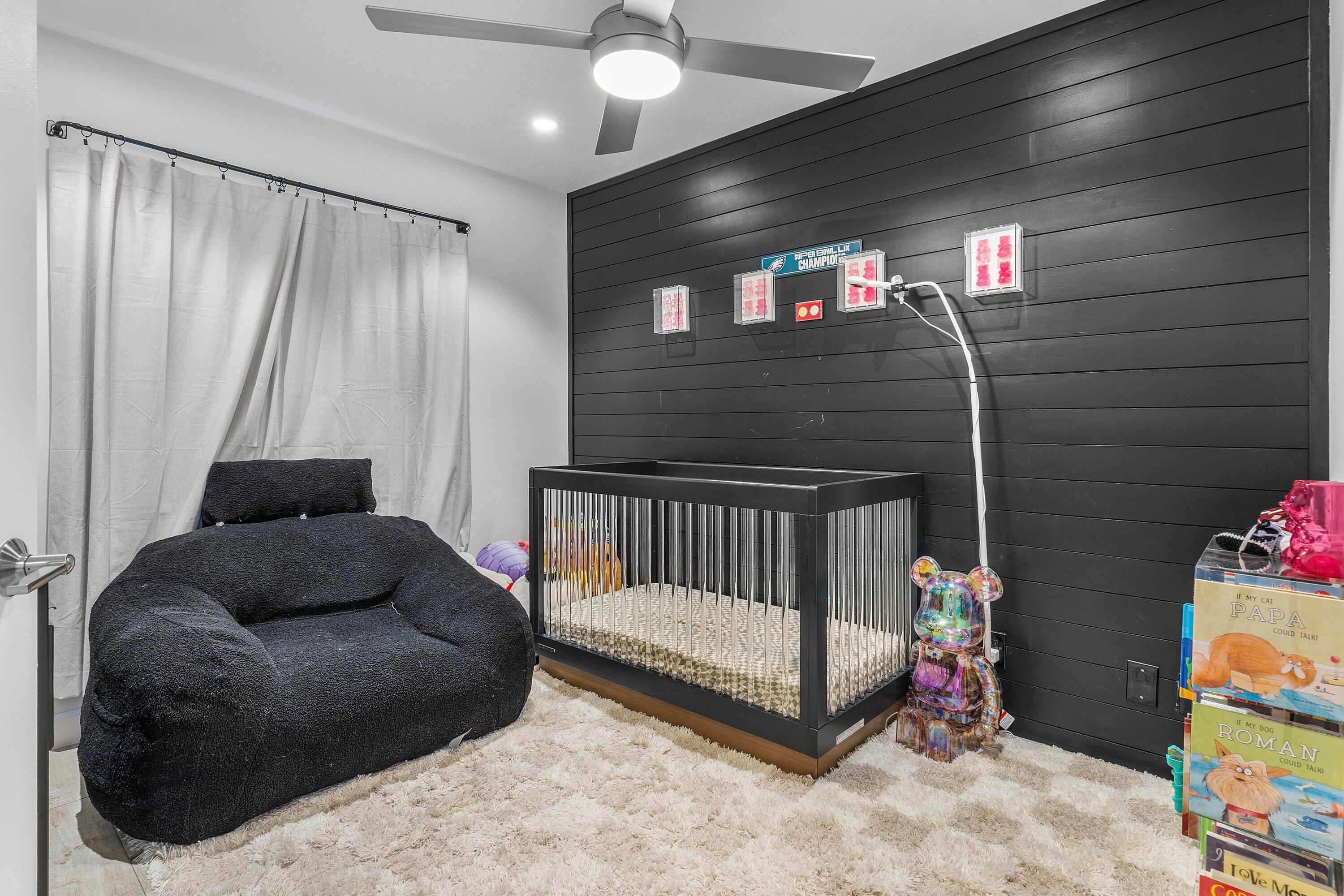 TROPIC PALMS - Residential