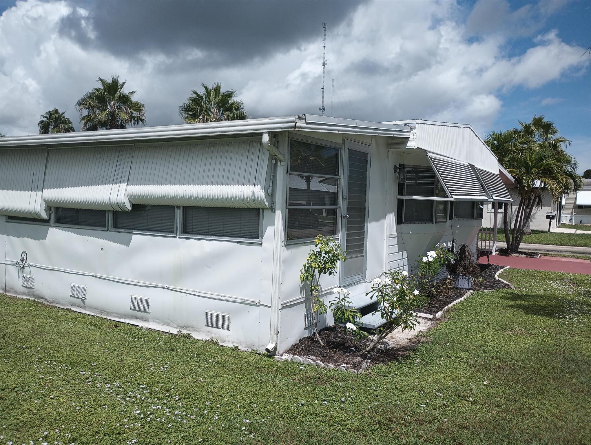 Spanish Lakes One - Residential