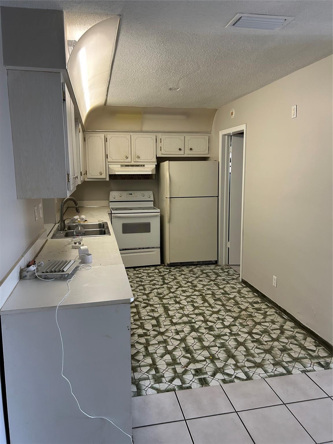 Vanguard Village In The - Residential