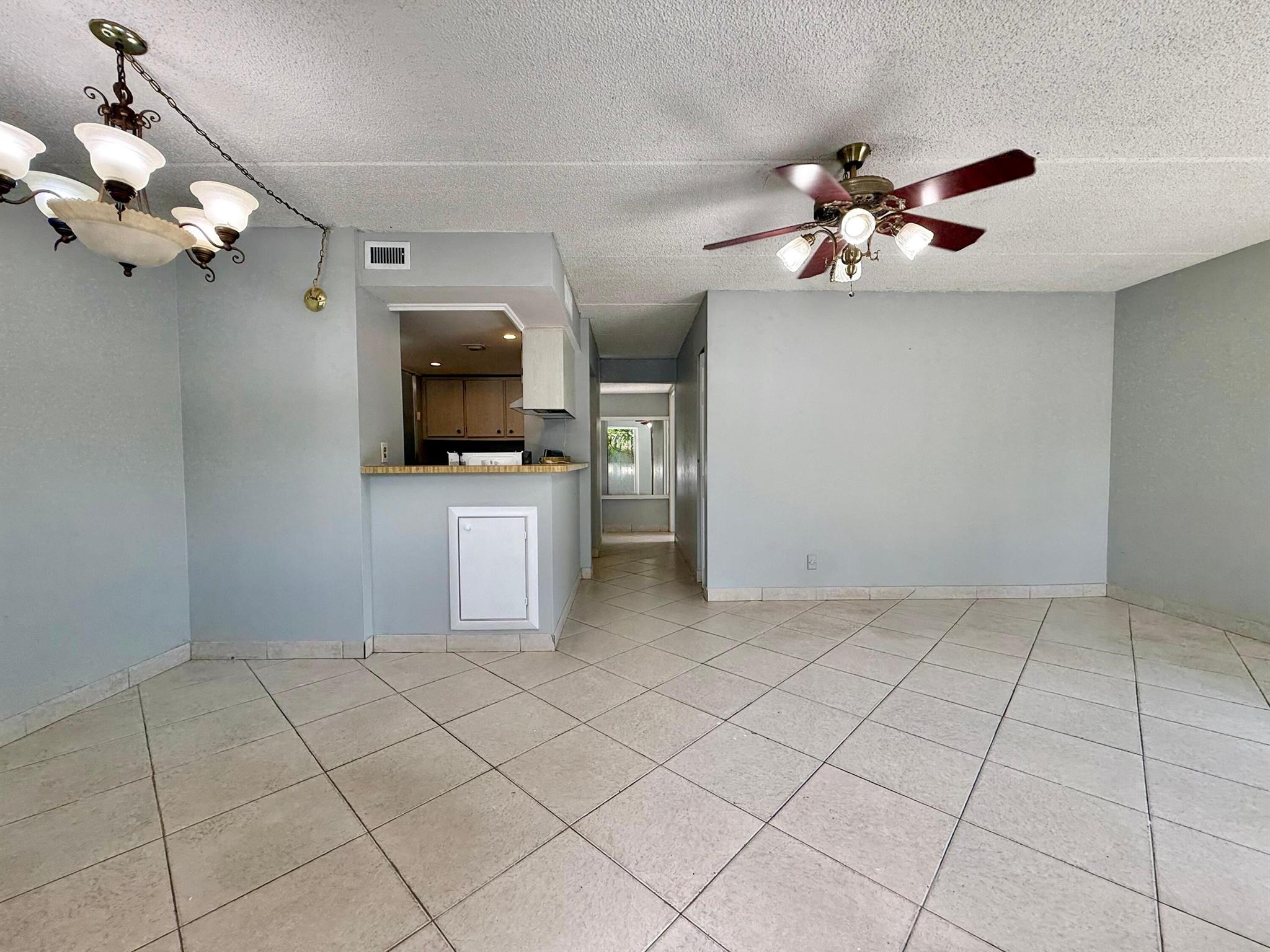 1821 Fairview Villas Drive 2