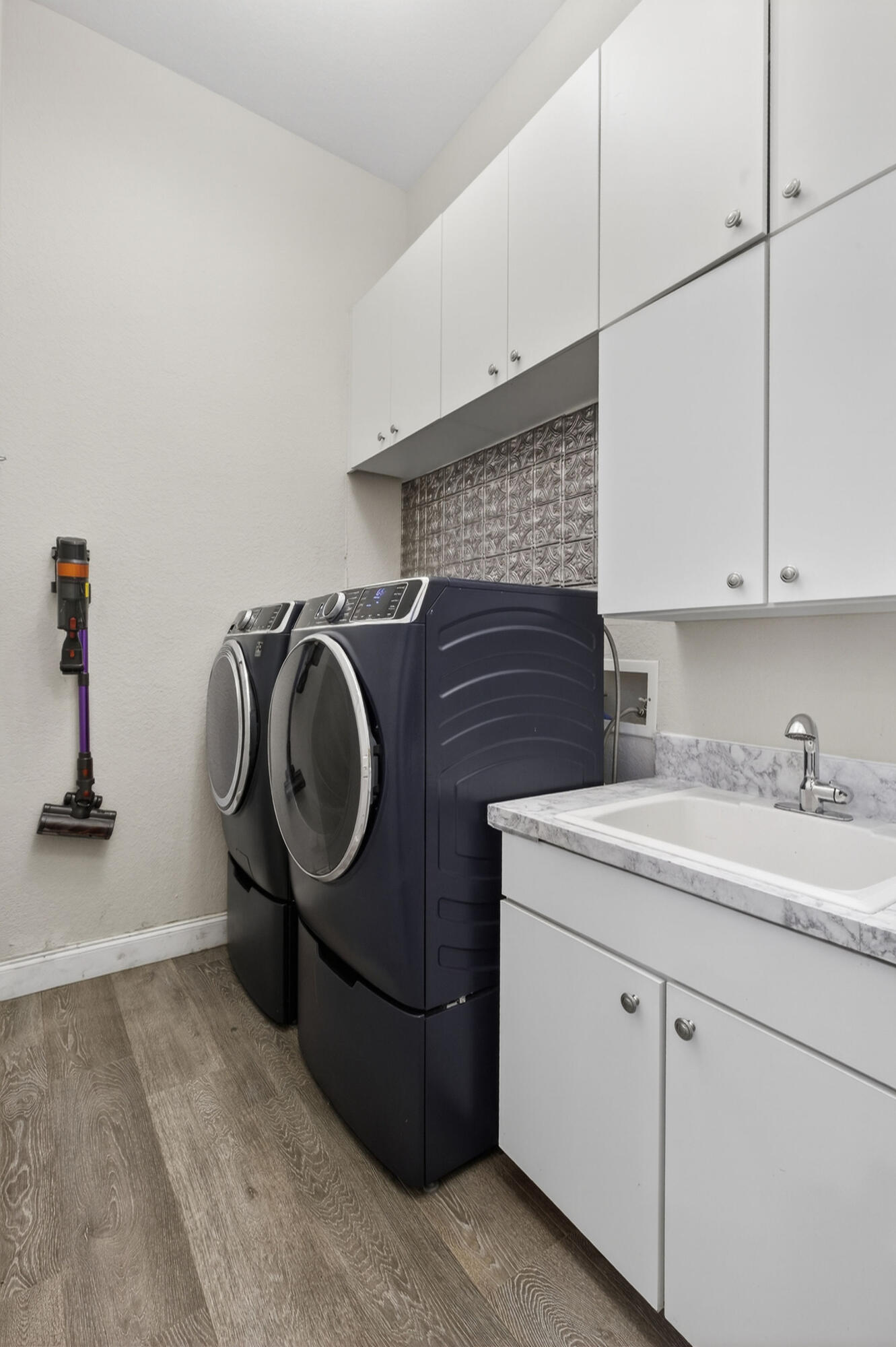 HIGHLAND RANCH ESTATES - Residential