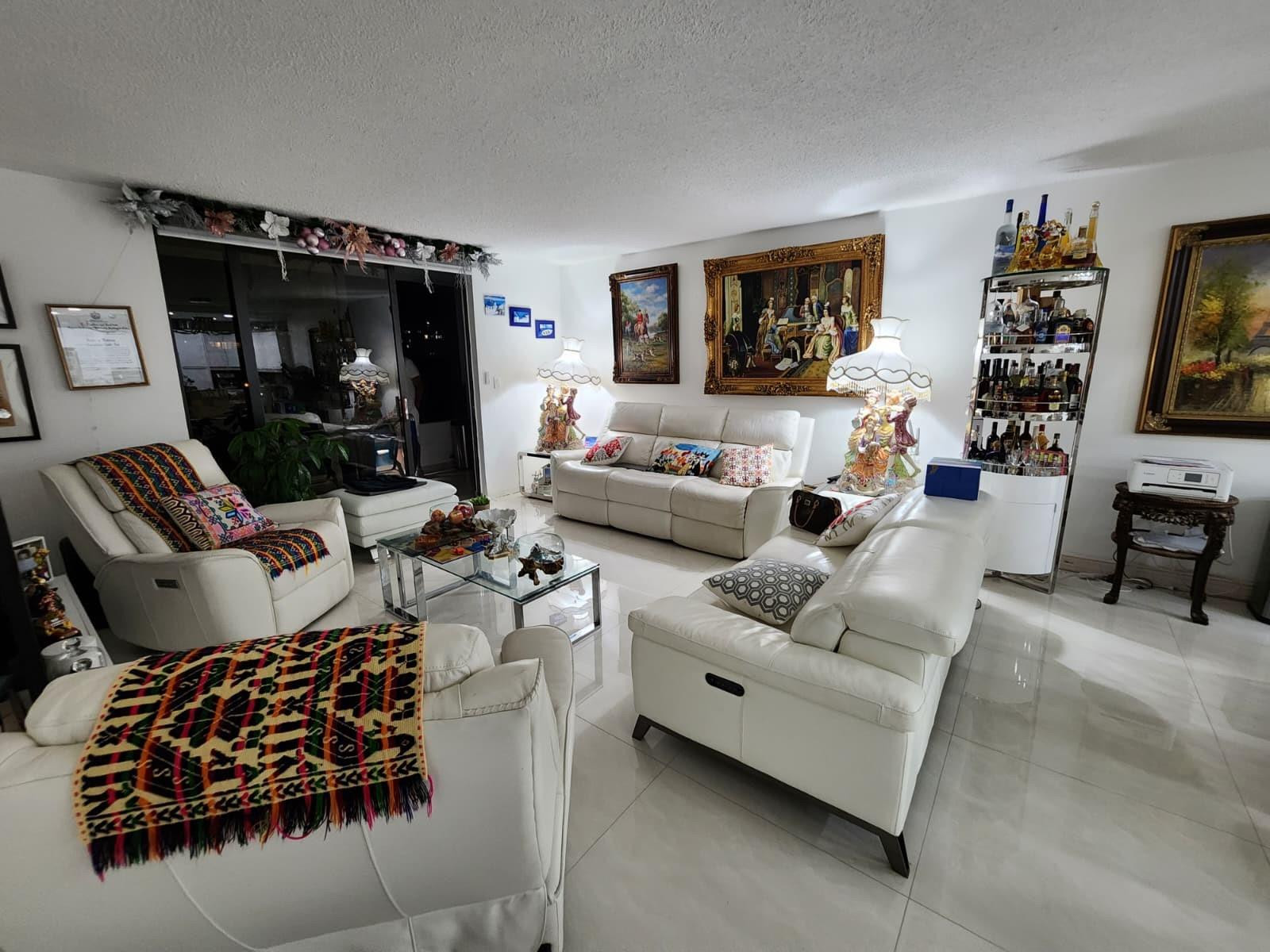 2500 Parkview Drive 403