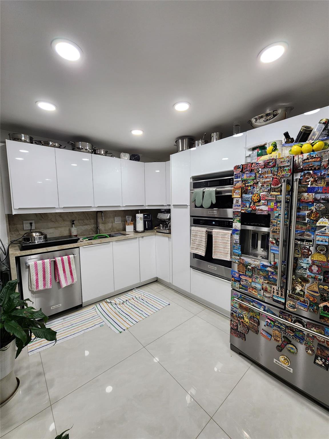 THE OLYMPUS - Residential