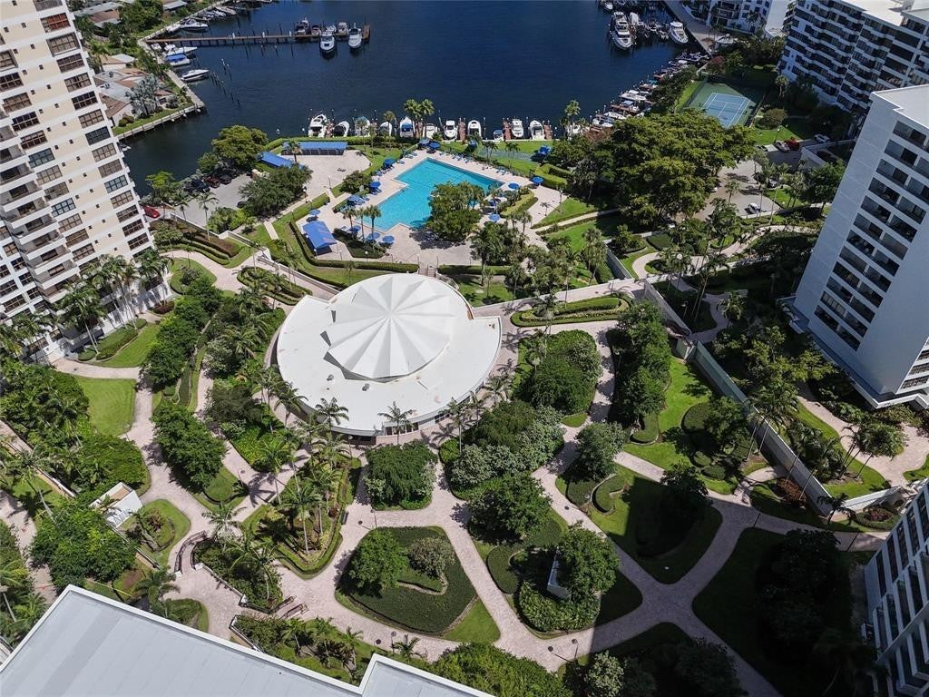 2500 Parkview Drive