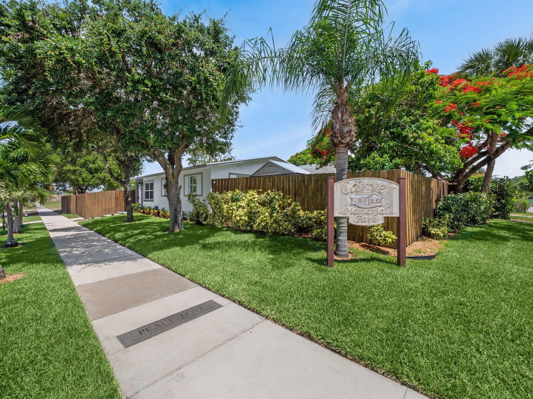 1303 NW 2nd Street, Delray Beach, FL, 33444/$499,000 3 1303 NW 2nd Street